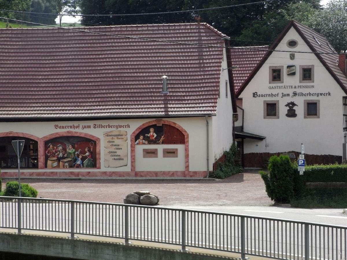 Restaurant & Pension "Bauernhof Zum Silberbergwerk" Limabach - Oberfrohna Eksteriør billede